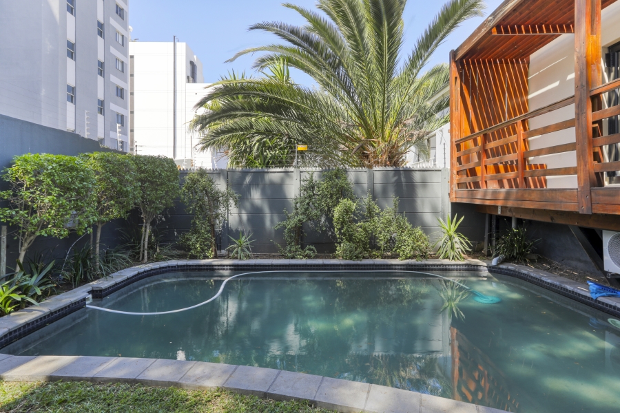 2 Bedroom Property for Sale in Green Point Western Cape